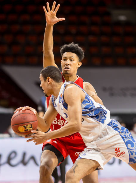 卢在轮换安 卢在轮换安