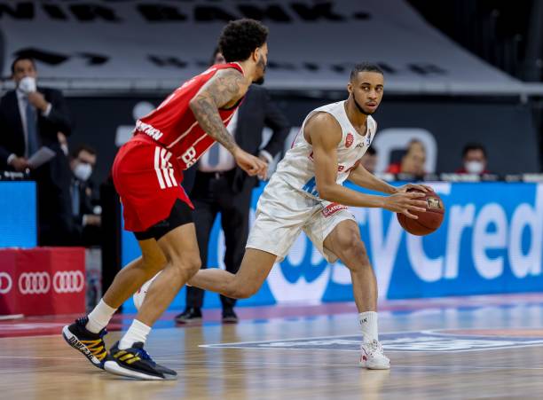 调整战术变 调整战术变